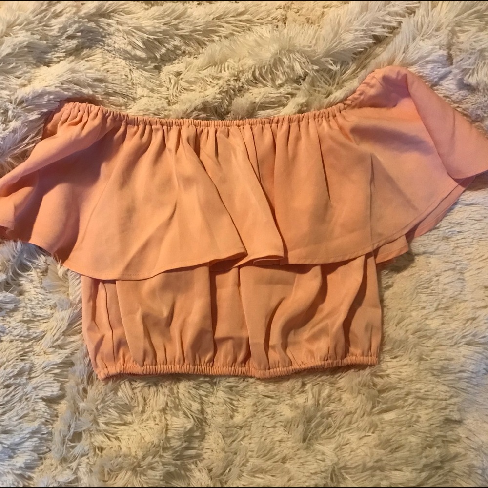 Peachy 🍑 Crop top